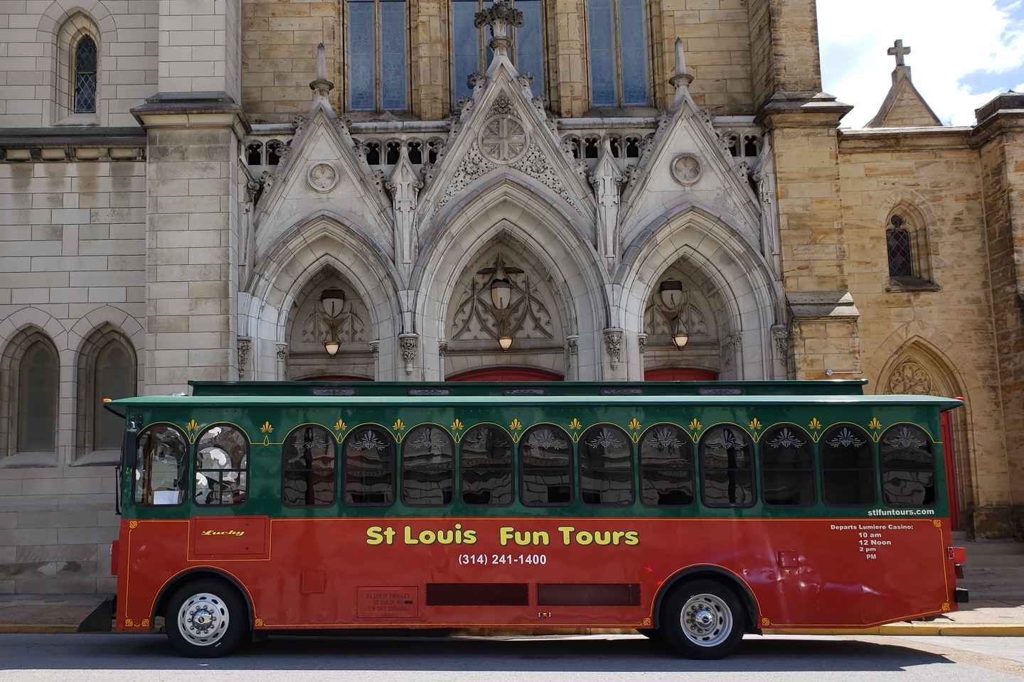 St Louis: 75-Minute City Trolley Tour thumbnail